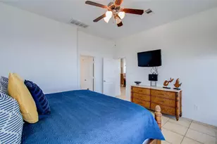 1035 Rollover Cir, Gilchrist, TX 77617 - Photo 38