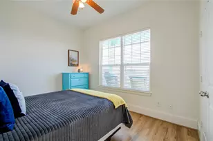 1035 Rollover Cir, Gilchrist, TX 77617 - Photo 18