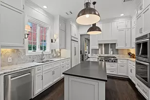 3110 Plumb, West University Place, TX 77005 - Photo 12