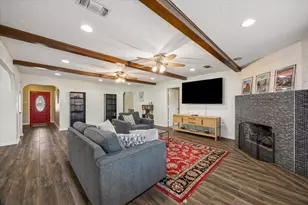 15726 Blackhawk Blvd, Friendswood, TX 77546 - Photo 4