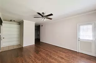 2255 Braeswood Park, Houston, TX 77030 - Photo 10
