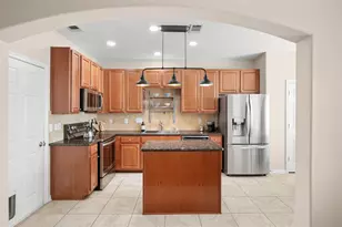 911 Fish Creek Dr, Katy, TX 77450 - Photo 6