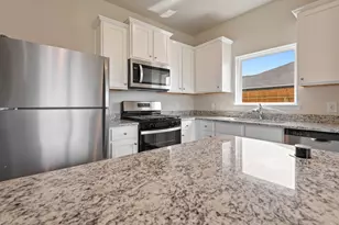 10351 Red Cardinal Dr, Cleveland, TX 77328 - Photo 12