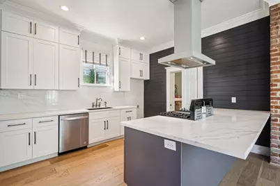 1910 Avenue M 1/2, Galveston, TX 77550 - Photo 10