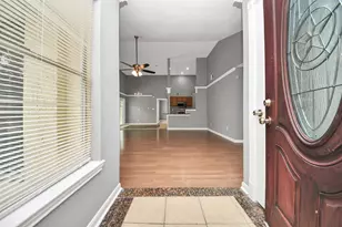 6823 Drewlaine Fields Ln, Katy, TX 77449 - Photo 2