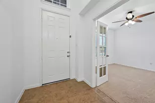 4663 Rockton Hills Ln, Sugar Land, TX 77479 - Photo 8