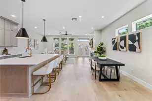 1318 E 32nd 1/2 St, Houston, TX 77022 - Photo 8