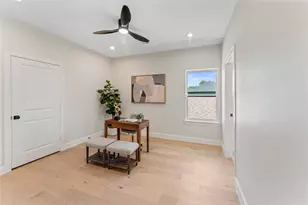 1318 E 32nd 1/2 St, Houston, TX 77022 - Photo 32