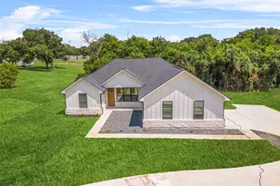 2318 Progress Dr, Brenham, TX 77833 - Photo 2