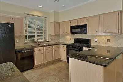 95 N Indigo Circle, The Woodlands, TX 77381 - Photo 16