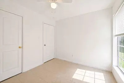 10930 W Bellfort Avenue, Houston, TX 77099 - Photo 28