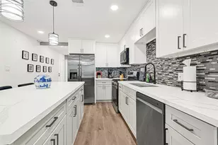 822 E 32nd St, Houston, TX 77022 - Photo 10