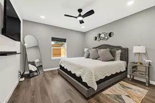 822 E 32nd St, Houston, TX 77022 - Photo 16