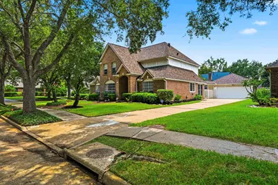 3926 Felicia Drive, Sugar Land, TX 77479 - Photo 4