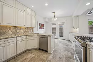 1112 Nantucket Dr, Houston, TX 77057 - Photo 12