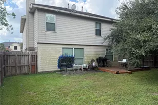 5439 Nautilus Ln, Baytown, TX 77521 - Photo 2