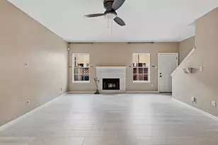 9800 Pagewood Ln, Houston, TX 77042 - Photo 14