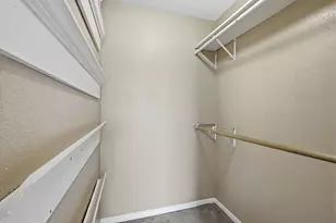 9800 Pagewood Ln, Houston, TX 77042 - Photo 24