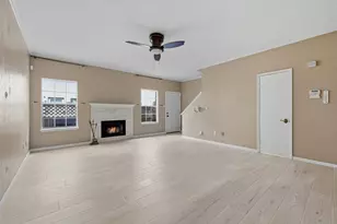 9800 Pagewood Ln, Houston, TX 77042 - Photo 12