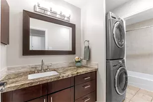 1100 Augusta Dr, Houston, TX 77057 - Photo 12