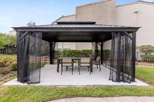 1100 Augusta Dr, Houston, TX 77057 - Photo 20