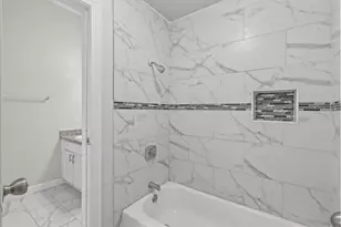 7820 Seawall Blvd, Galveston, TX 77551 - Photo 10