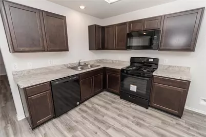 2721 Madison Court, Conroe, TX 77304 - Photo 2