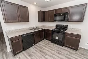 2721 Madison Ct, Conroe, TX 77304 - Photo 2