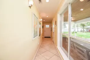 2101 Meadow Ln, El Campo, TX 77437 - Photo 6