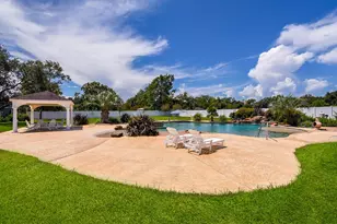 2101 Meadow Ln, El Campo, TX 77437 - Photo 48