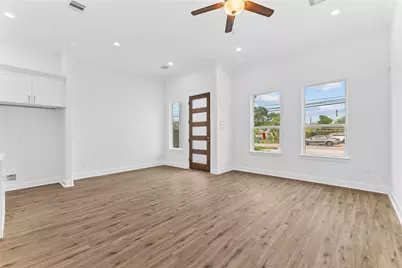 7805 Farnsworth Street #B, Houston, TX 77022 - Photo 6
