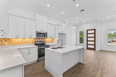 7805 Farnsworth Street #B, Houston, TX 77022 - Photo 14