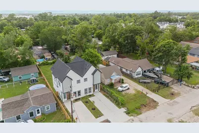 7805 Farnsworth Street #B, Houston, TX 77022 - Photo 26