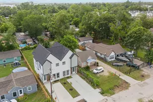 7805 Farnsworth St, Houston, TX 77022 - Photo 26