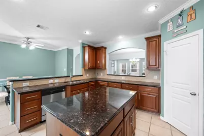 3410 Skyline Village Drive, Houston, TX 77057 - Photo 22