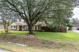 5814 Russell Ln, Baytown, TX 77521 - Photo 1