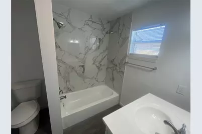 2302 35th Ave N, Texas City, TX 77590 - Photo 12