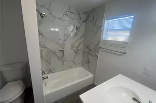2302 35th Ave N, Texas City, TX 77590 - Photo 12