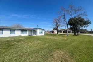 2302 35th Ave N, Texas City, TX 77590 - Photo 2