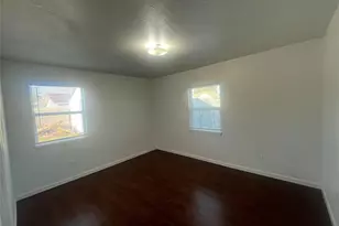 2302 35th Ave N, Texas City, TX 77590 - Photo 8