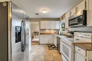 2605 Sawyer Dr, Seabrook, TX 77586 - Photo 10