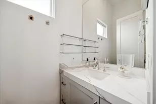 2434 Nantucket Dr, Houston, TX 77057 - Photo 12