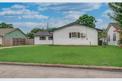 4123 Wuthering Heights Drive, Houston, TX 77045 - Photo 4