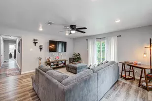 4123 Wuthering Heights Dr, Houston, TX 77045 - Photo 10