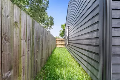 1277 Dewalt Street, Houston, TX 77088 - Photo 30