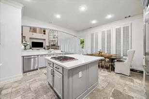 7719 Brykerwoods Dr, Houston, TX 77055 - Photo 14
