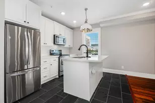 405 24th St, Galveston, TX 77550 - Photo 10