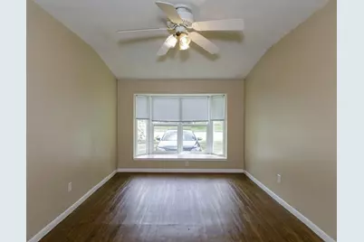 616 17th Avenue N, Texas City, TX 77590 - Photo 8