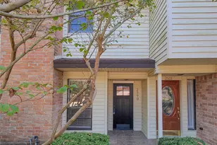 2590 Bering, Houston, TX 77057 - Photo 2