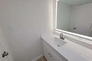 2590 Bering, Houston, TX 77057 - Photo 14